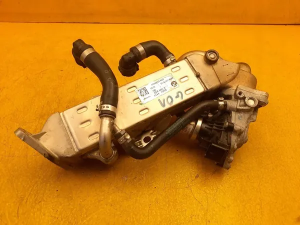 BMW G01 G05 G06 G20 G30 B57 Enfriador EGR 8599832 image 3