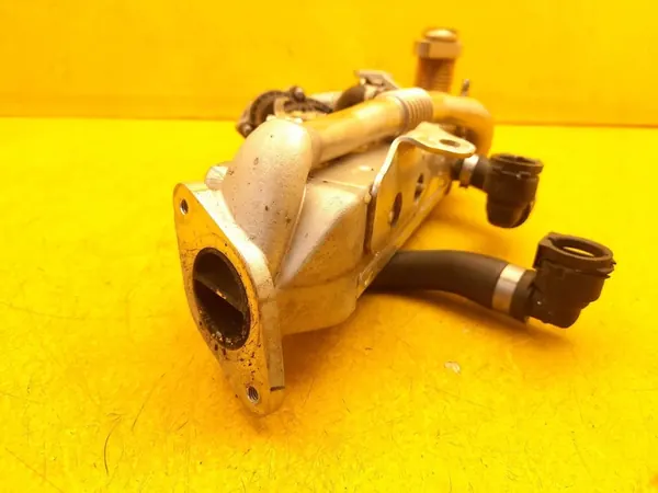 BMW G01 G05 G06 G20 G30 B57 Enfriador EGR 8599832 image 6