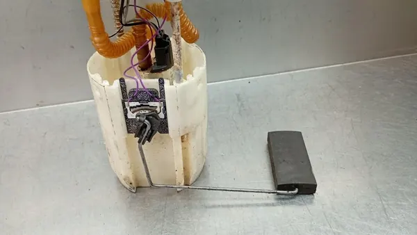 Polttoainepumppu Lada Kalina image 5