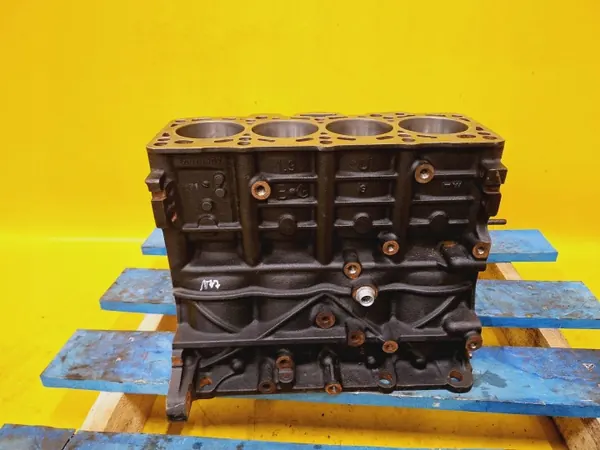 Bloco motor inferior DRC94301 para VW Passat B5 1.9 TDI image 10
