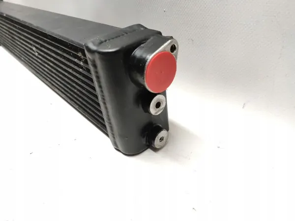 Enfriador de aceite usado OEM A1778854700 Mercedes image 4