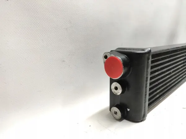 Enfriador de aceite usado OEM A1778854700 Mercedes image 5