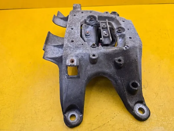 Suporte de Caixa Audi OEM 8K0399263 - Usado image 4