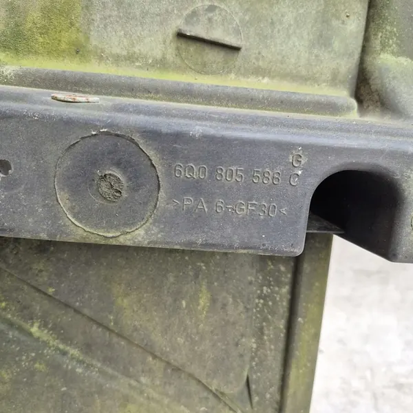 Frontstoßstange VW Polo 9N 1.2 image 4