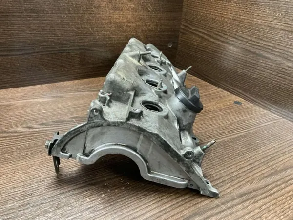 Couvercle de soupape Toyota OEM 1120127031 - État utilisé image 5
