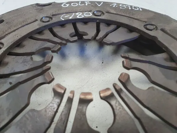 Disque d'embrayage et plateau de pression VW Golf V 1.9 TDI image 7