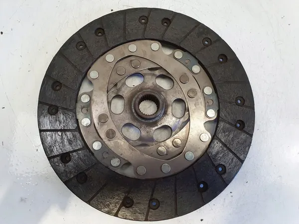 Disque d'embrayage et plateau de pression VW Golf V 1.9 TDI image 9