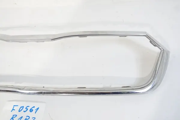 SKODA OCTAVIA IV 2019- Front Bumper Grill Frame 5E3853761A image 3