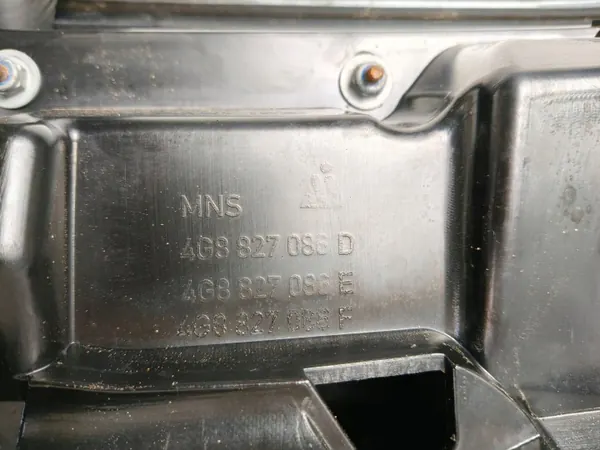 Audi A7 Sportback takaluukun spoileri OEM 4G8827086D image 8