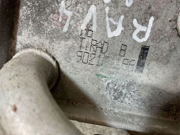 Refroidisseur d'huile Toyota OEM 902100188 2.5L 2020 image 3