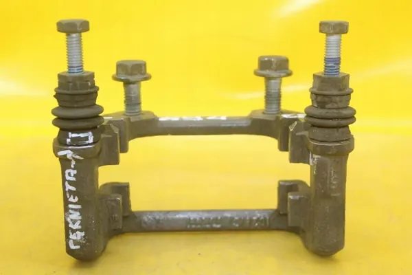 Klämmskena OEM 1028C 694 vänster bak BMW E90/E91 image 10