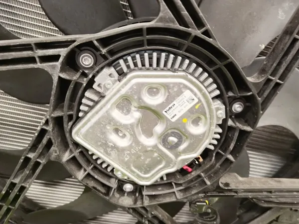 BMW G20 LCI Radiatorventilator Compleet Set OEM 330iX image 8