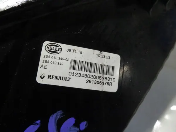 Renault Megane IV oikea vilkku OEM 261306376R image 3
