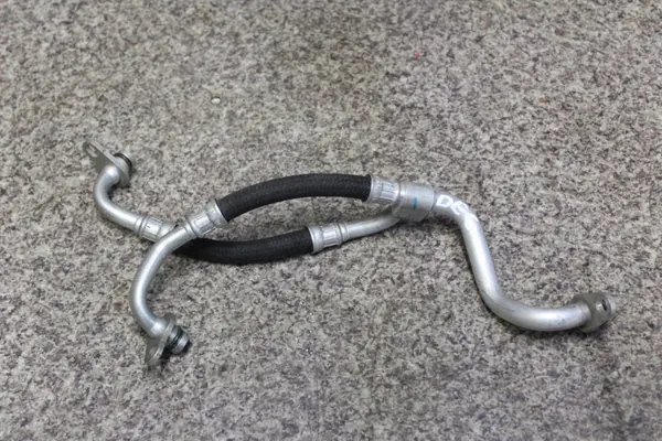 Oljerör OEM 06M145140J för Audi RS4/RS5 8W image 2