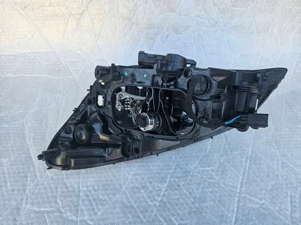 VOLVO S60 C60 Vasemman Bi-Xenon Lamppu 31420674 image 4