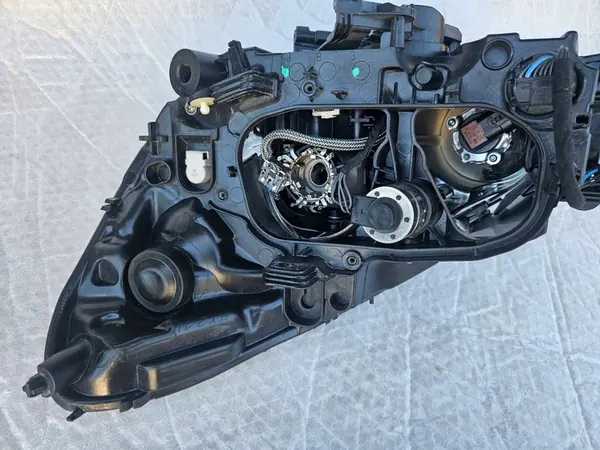 VOLVO S60 C60 Vasemman Bi-Xenon Lamppu 31420674 image 5