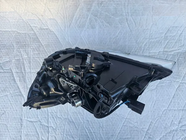 VOLVO S60 C60 Vasemman Bi-Xenon Lamppu 31420674 image 6