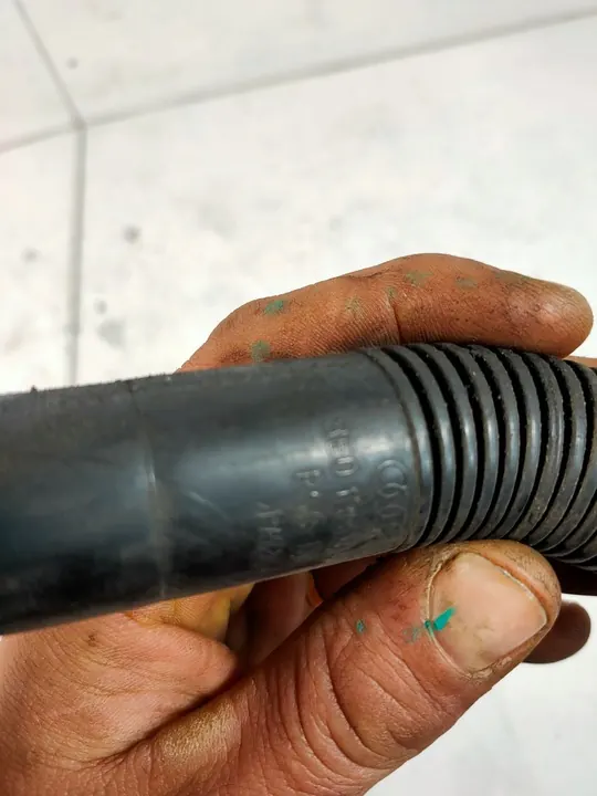 Luftkanal Audi A4 A6 8E0133889E image 4