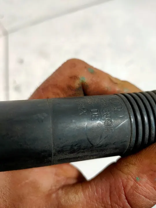 Luftkanal Audi A4 A6 8E0133889E image 5