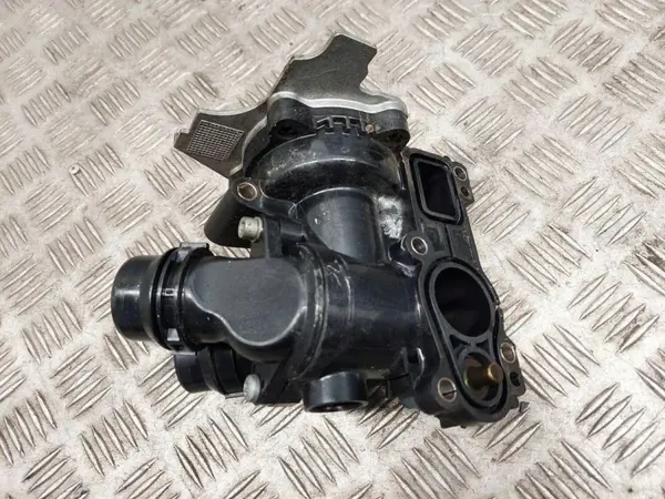 Pompe à eau Audi A4/S4 B8 OEM 06H121010A image 7