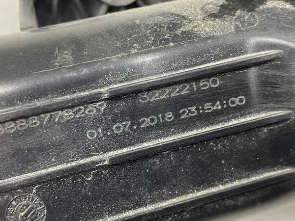 VOLVO XC40 T5 Ansaugrohr 32222150 image 2