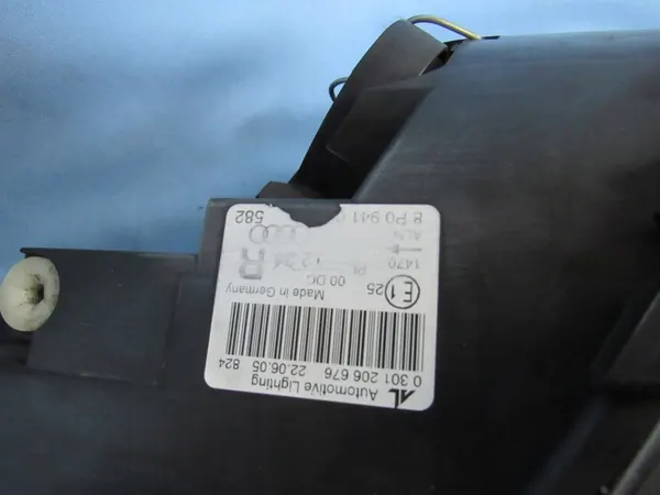 Faros derecho Audi A3 8P0 Xenon D2S image 6