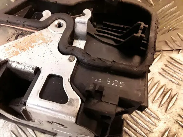 BMW 1 E81 E87 Vänster Bakdörrslås image 3