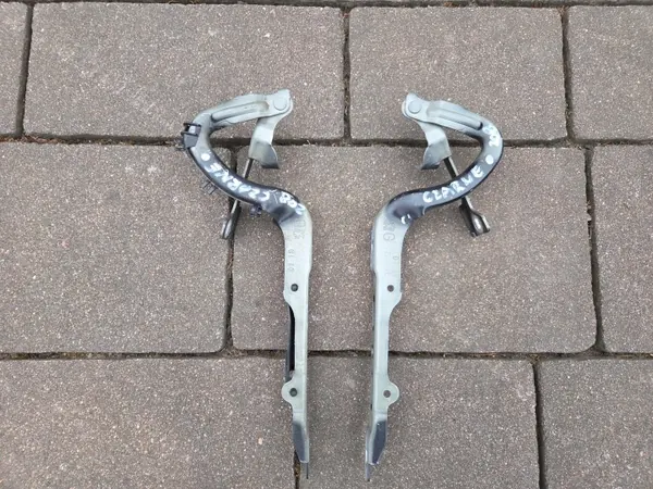 OEM 728640C03 728654C03 Paire de charnières capot Peugeot 208 image 3
