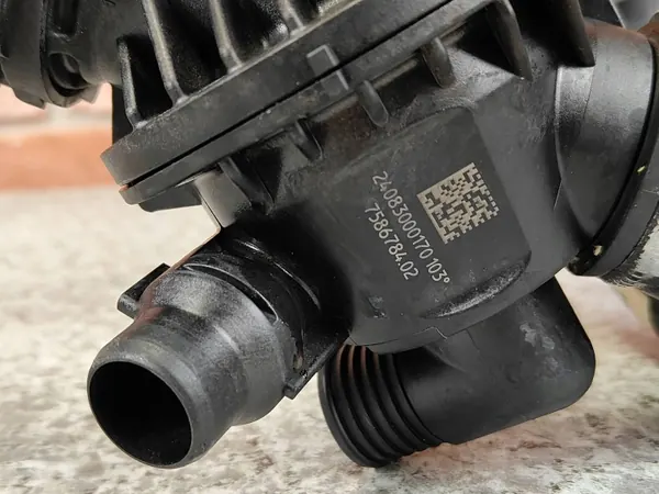 BMW OEM 7586784 Termostathus för N55 Motor image 6