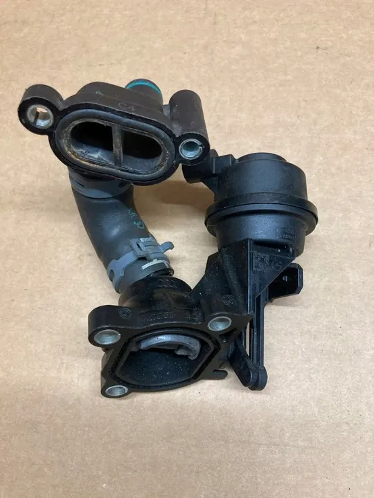 Audi 3.0TDI Moottorin jäähdytyksen säätöventtiili 059121737 image 2