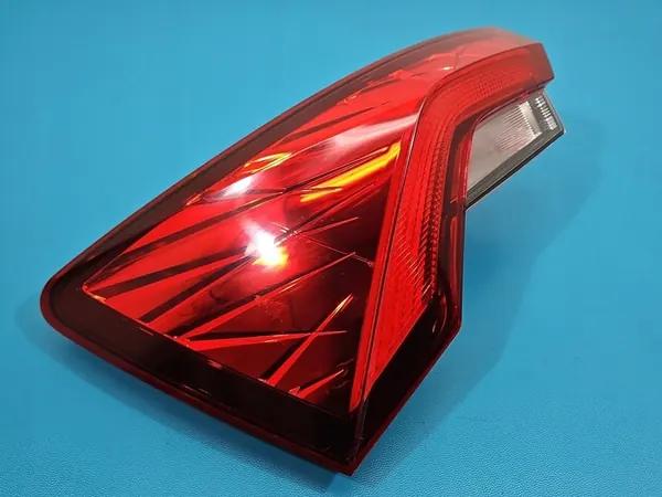 Luz trasera LED izquierda Skoda Scala 2019- OEM 657945095 image 2