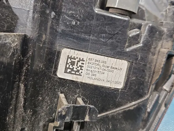 Luz trasera LED izquierda Skoda Scala 2019- OEM 657945095 image 8