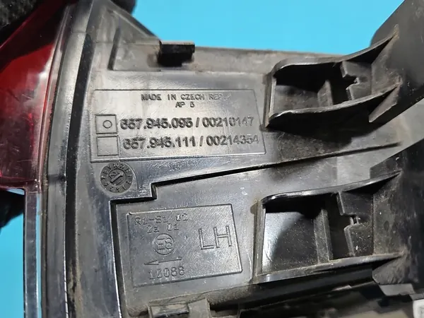 Luz trasera LED izquierda Skoda Scala 2019- OEM 657945095 image 9