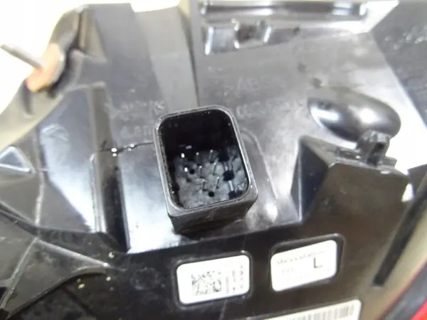 MERCEDES C 206 SEDAN Achterlicht Links A2069069900 image 9