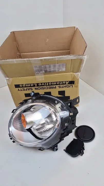 TYC 20-1111-05-2 Farol Direito image 2