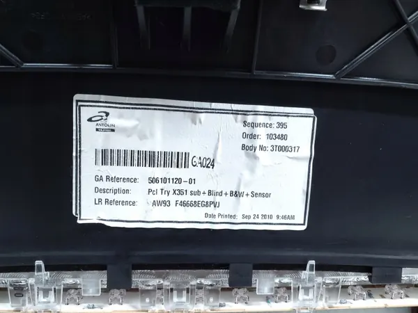 OEM AW93-F46668-EG Achterruitgordijn Jaguar XJ X351 image 4
