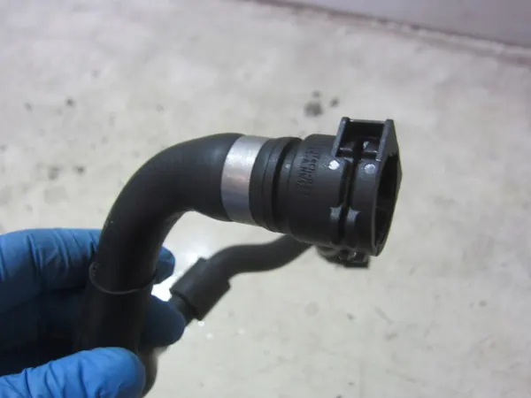 Mangueira água refrigeração BMW 335I N55 OEM 17127627101 image 6