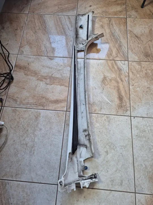 Guarniçao pilar cabine direita MAN TGX Euro 6 XXL OEM image 3