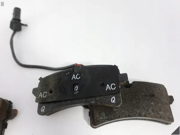OEM 4H0615415L Takaosan keraamiset jarrupalat Audi RS7 image 4