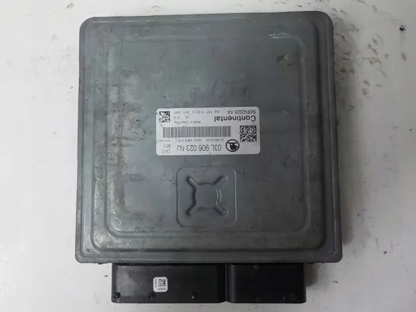 Skoda VW Motorsteuergerät OEM 03L906023NJ image 3