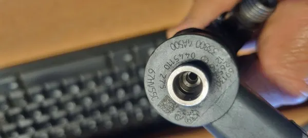 Inyectores KIA SORENTO 2.5 CRDI 33800-4A500 image 5