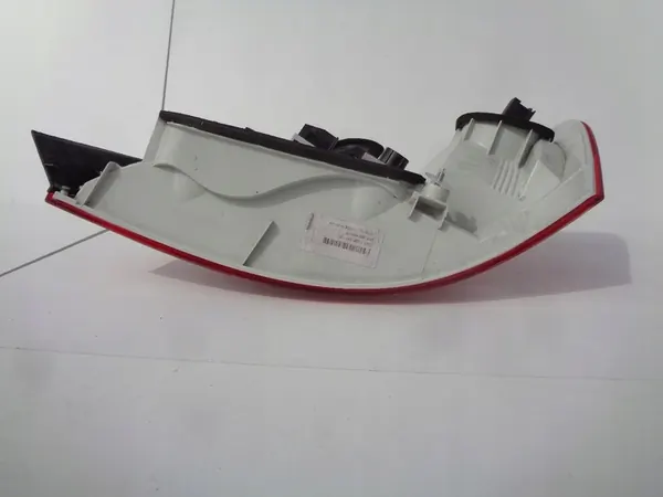 BMW OE Luz Trasera Izquierda E82 E88 06-11 7285641 image 5