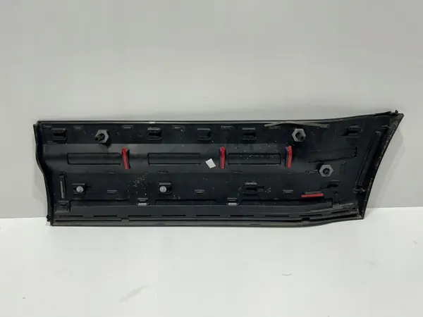 Land Rover Defender L663 Höger Bakdörrlist OEM L8B2274A48A image 4