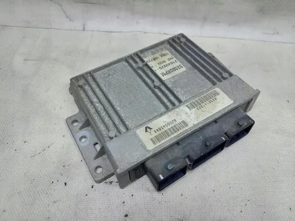 Motorstyrningsenhet Renault Laguna 1.8 OEM 8200045893 image 2