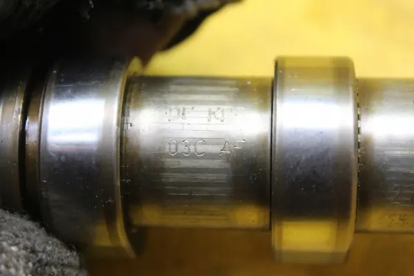 Arbre à cames échappement OEM 03CAF pour VW Golf V 1.4 FSI image 9