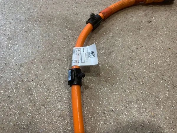 Cable Alta Tensión OEM 6823582 para BMW Serie 5 image 4