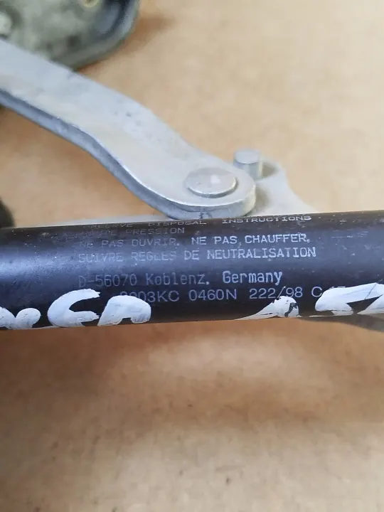 Alfa Romeo 156 Motorhaubenscharnier Links OEM mit Aktuator image 4