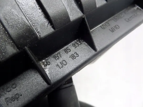 Ilmansuodattimen kotelo VW New Beetle 1.6 8V AYD 98-10 image 7