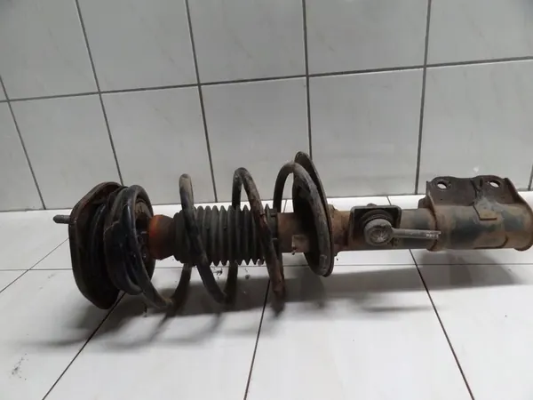 VOLVO S40 V40 2000 1.8 B McPherson Droit Avant image 4