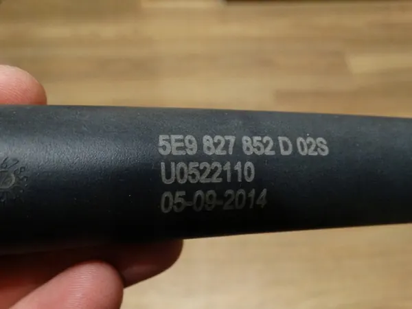 Höger Elektrisk Baklucka Aktuator Skoda Octavia III 5E9827852D image 3